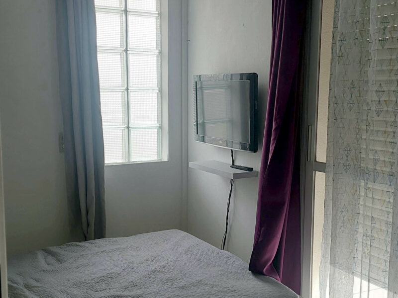 Partage appartement F3/F4 terrasse jardin vue mer